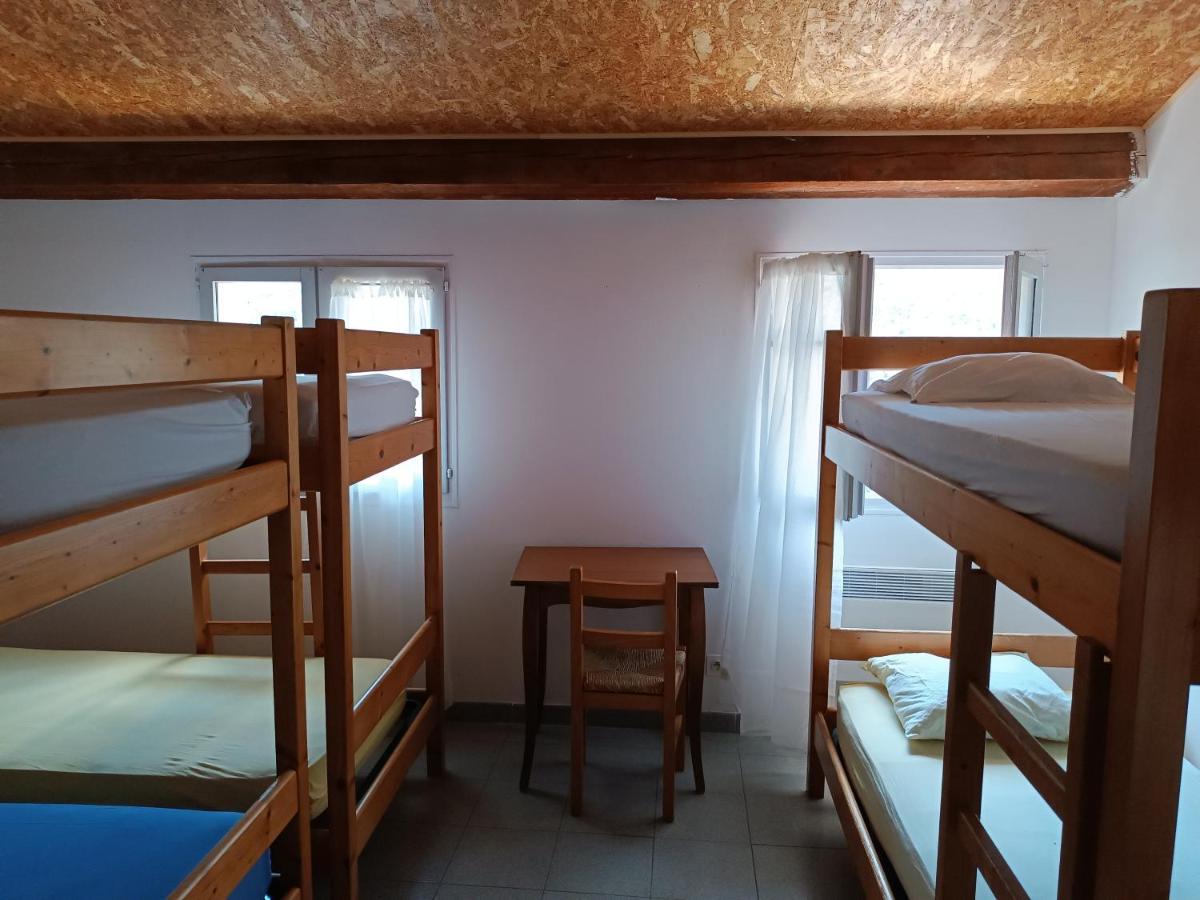 فندق Auberge De Calendal Aiglun  المظهر الخارجي الصورة