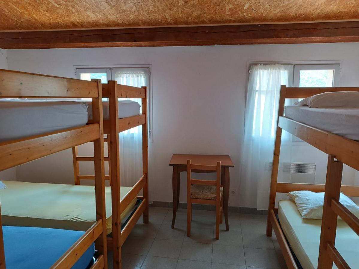 فندق Auberge De Calendal Aiglun  المظهر الخارجي الصورة